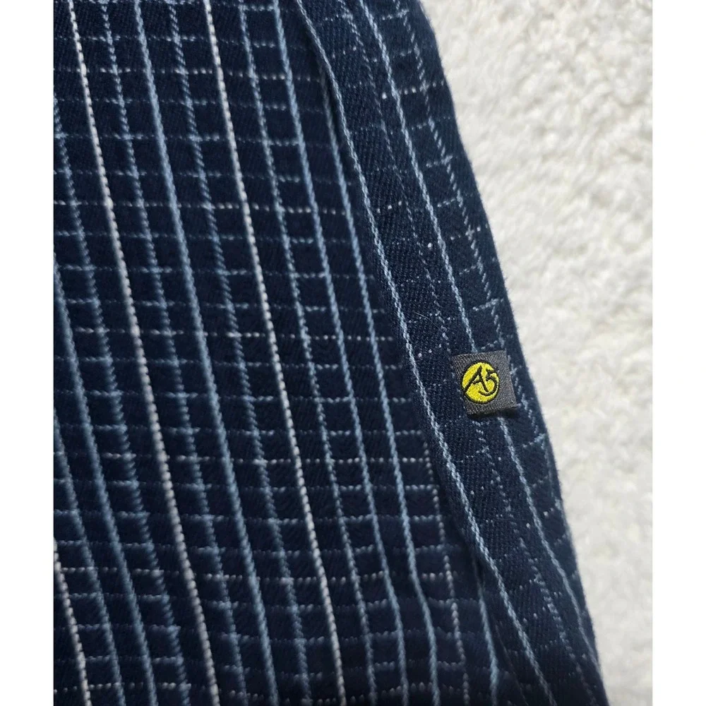 The North Face A5 Series Men's Large Navy Blue White Grid Button Down Shirt AB2S